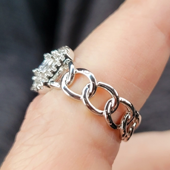 Diamond Halo Clear Crystal Silver Chain Link Band Ring Size 6 - Picture 4 of 10